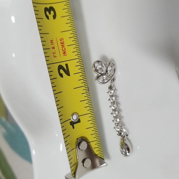 Swarovski Majestic Dew Drop Dangle Elegancy Earrings EUC - Picture 7 of 13
